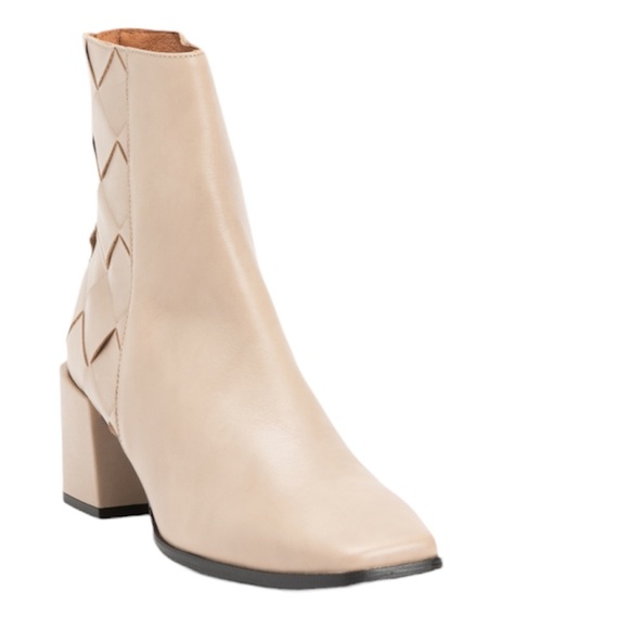 ANGELA ALARCONMade In Spain Leather Woven Back Booties